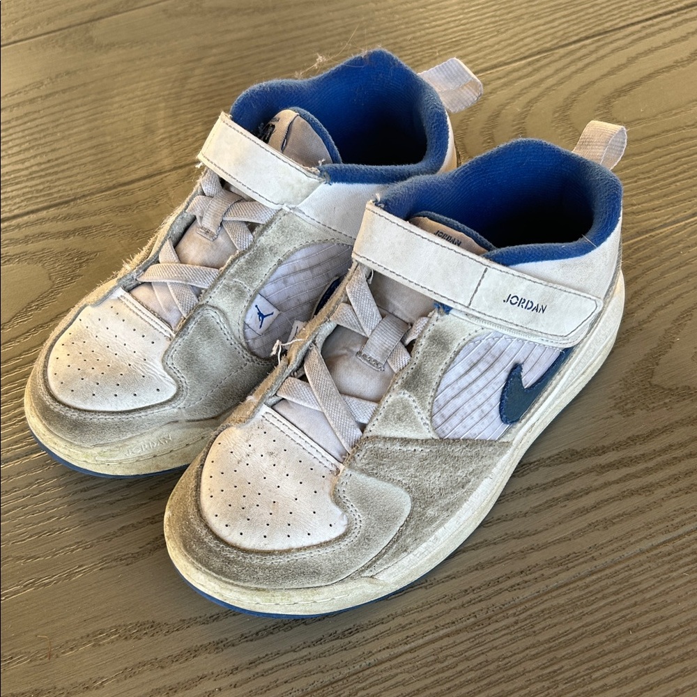 Jordan Kids Sneakers - White and Navy